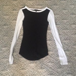 black and white long sleeve shirt